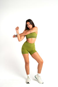 HIZIBEAN Women’s Zalani Sage Green Crisscross Fitness Bra Floral Prints